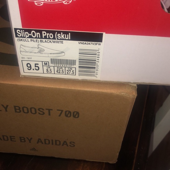 Supreme vans
